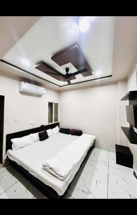 Ujjain Hotel | Hotel Rainbow palace