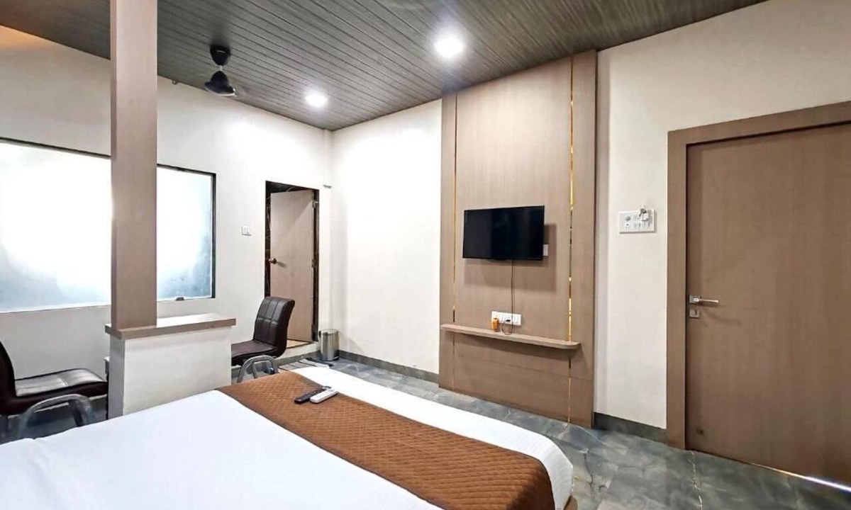 Taloja Hotel | Hotel Royal Inn