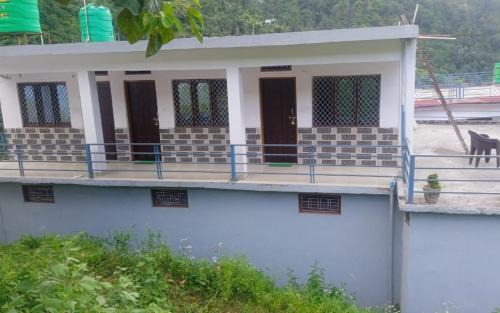 Narainkoti Bed & Breakfast | Hotel Sarthak Bed n Breakfast by StayApart