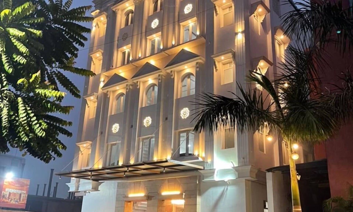 Gomti Nagar Hotel | Hotel Sarvin