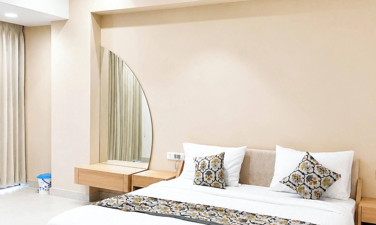 Vallabh Vidhyanagar Hotel | Hotel Sun Shine