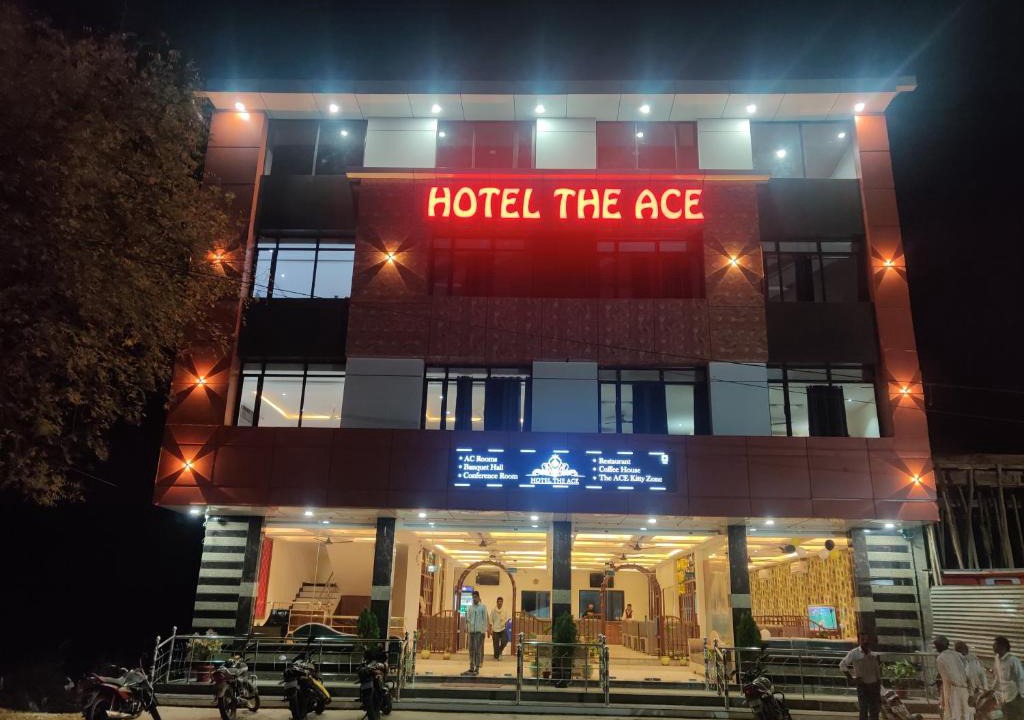 Piparia Hotel | Hotel The Ace