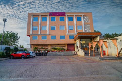 Gwalior Hotel | Hotel The Crystal Park