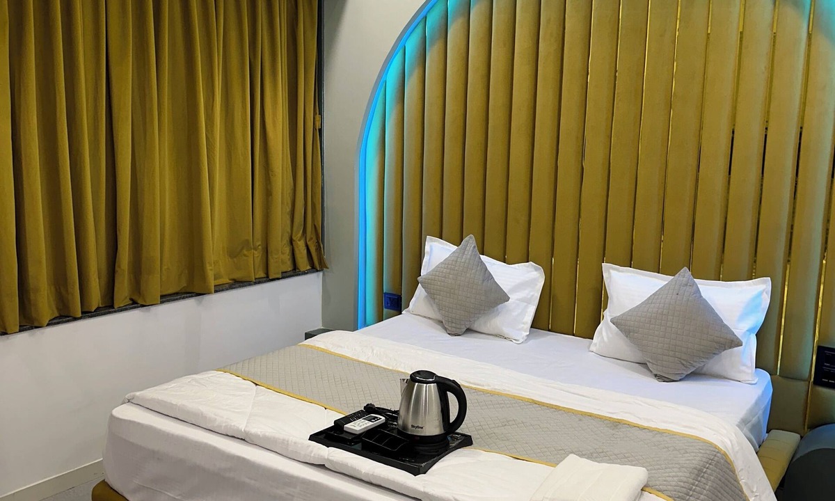 Surat Hotel | Hotel Victoria