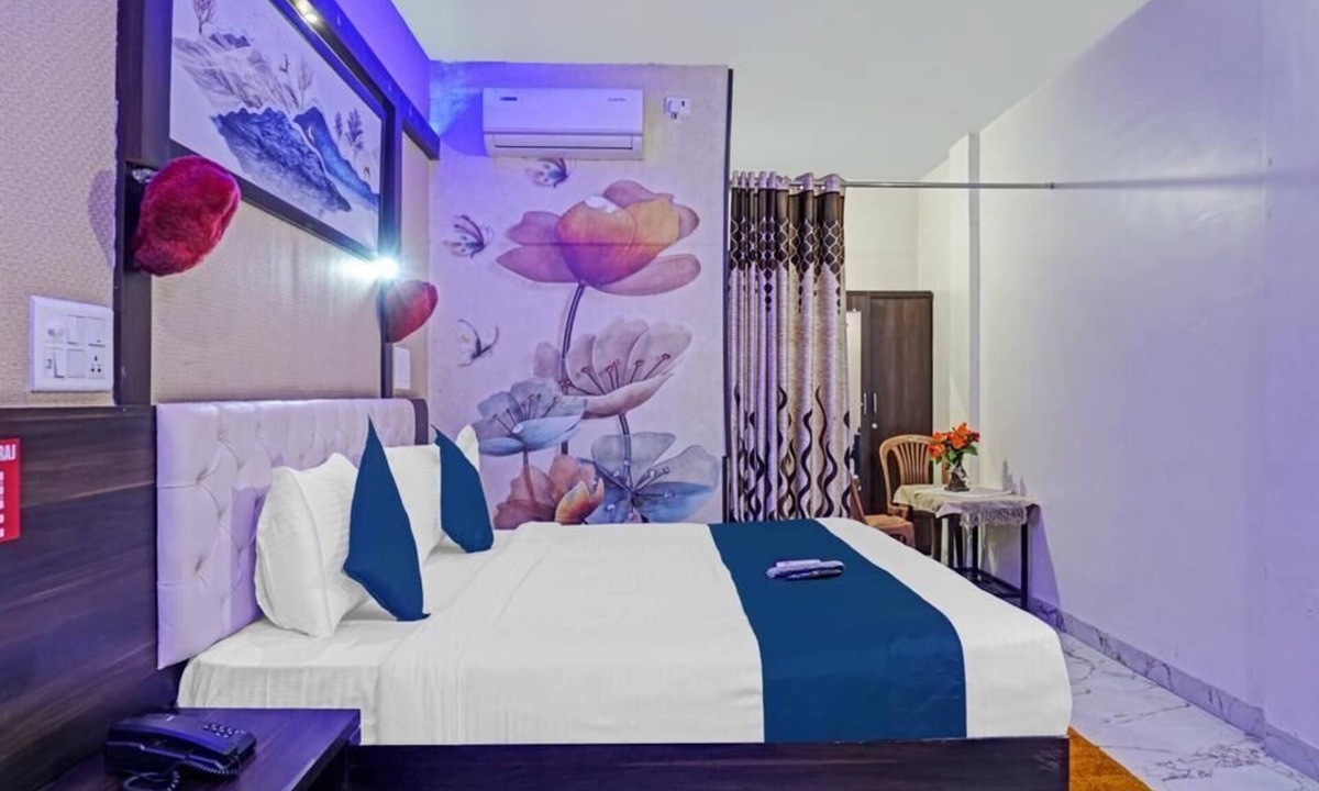 Pune Hotel | HOTEL VIRAJ
