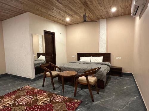 Bathinda Hotel | Hotel woods villa
