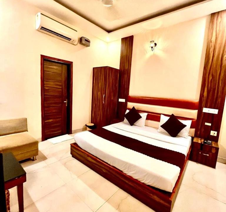 Zirakpur Hotel | Hotel Wooodcrestt Zirakpur