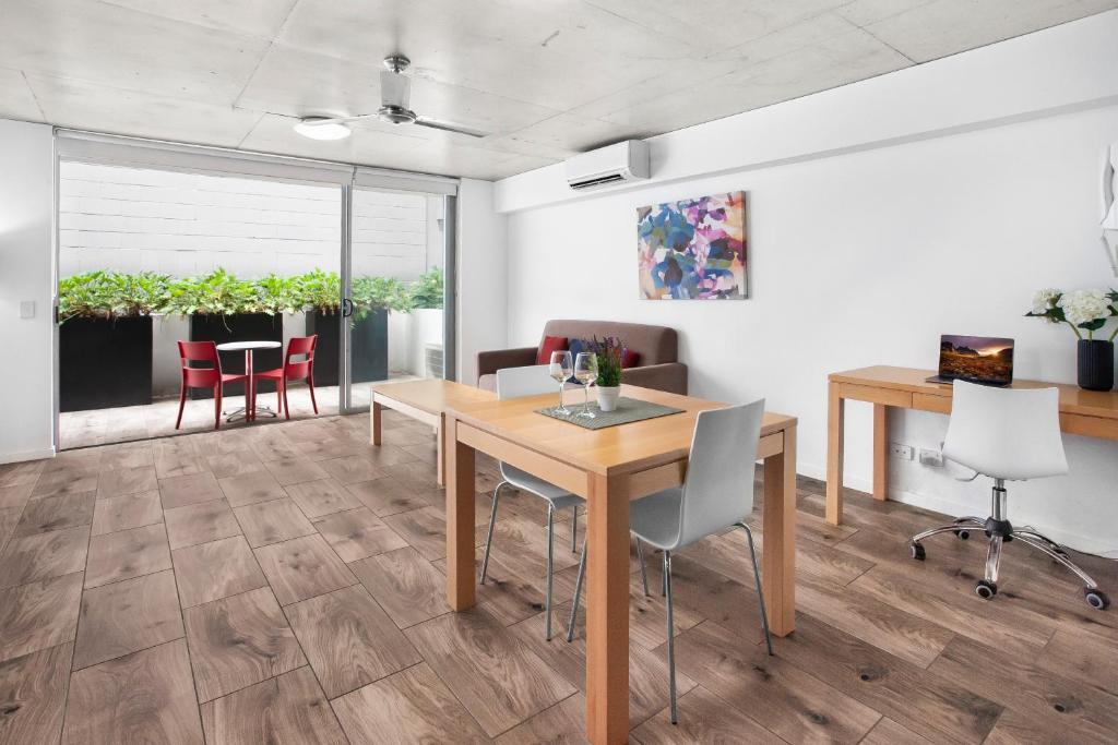 Bowen Hills Apartment | Humble City Living in an Energetic Neighbourhood