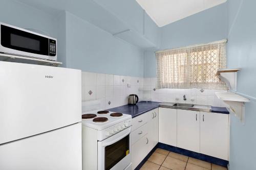 The Entrance North Apartment | Hutton Hide Away