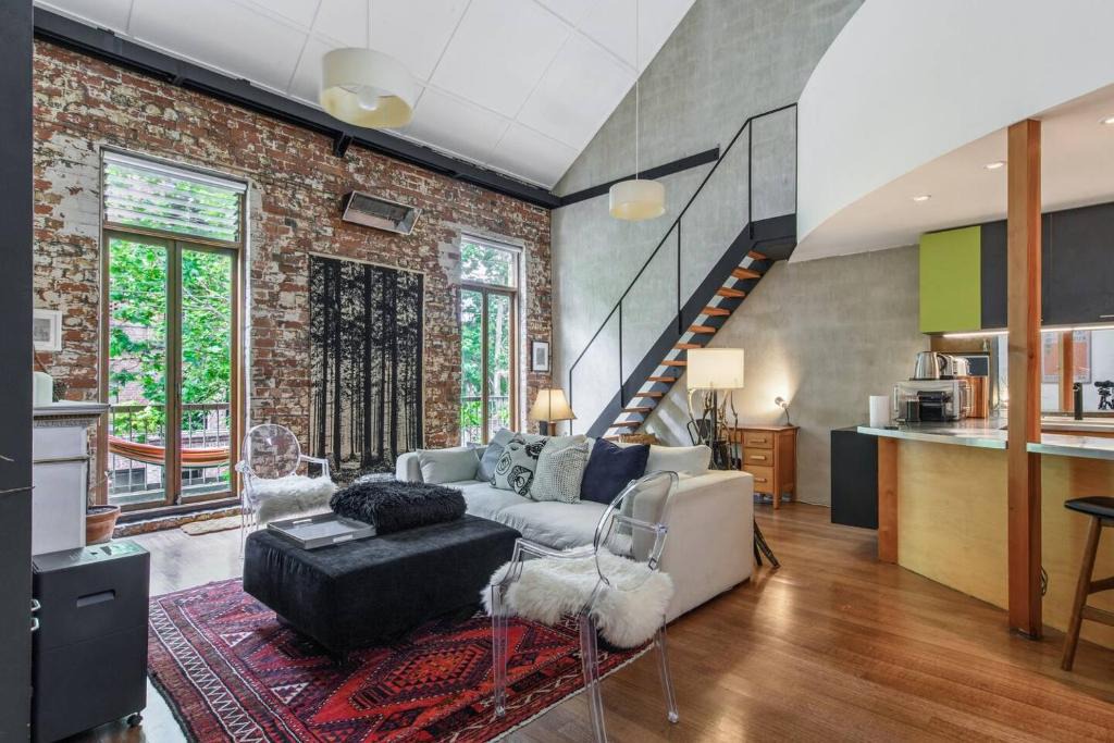 Collingwood North House | Iconic MacRobertson Chocolate Factory Conversion