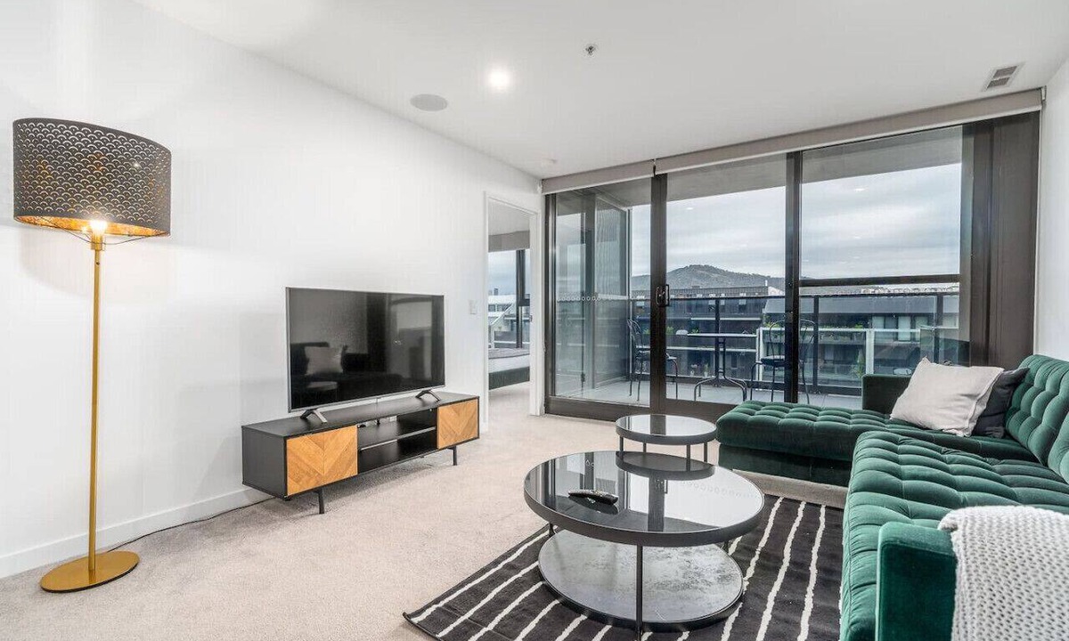 Braddon Apartment | Ideal 2BR Apt in the Heart of Braddon