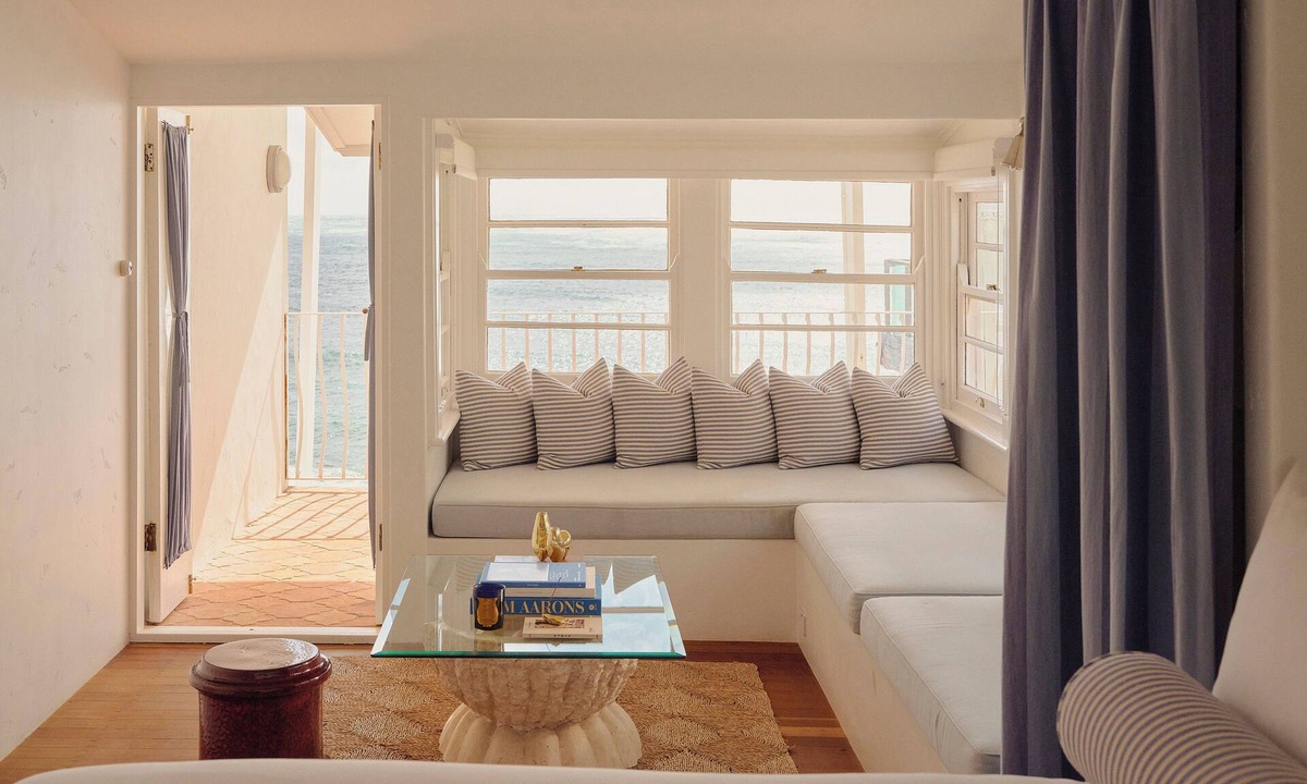 Yamba Hotel | Il Delfino Seaside Inn