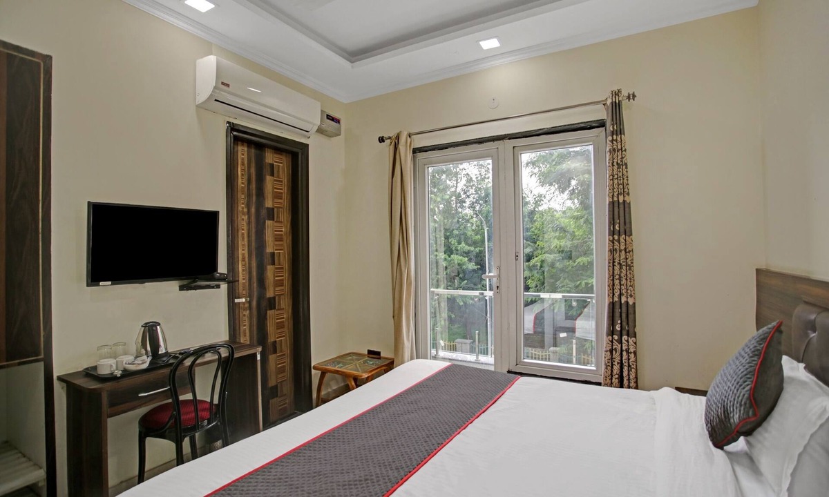 Sector 70 Hotel | Imperial Hotel Noida