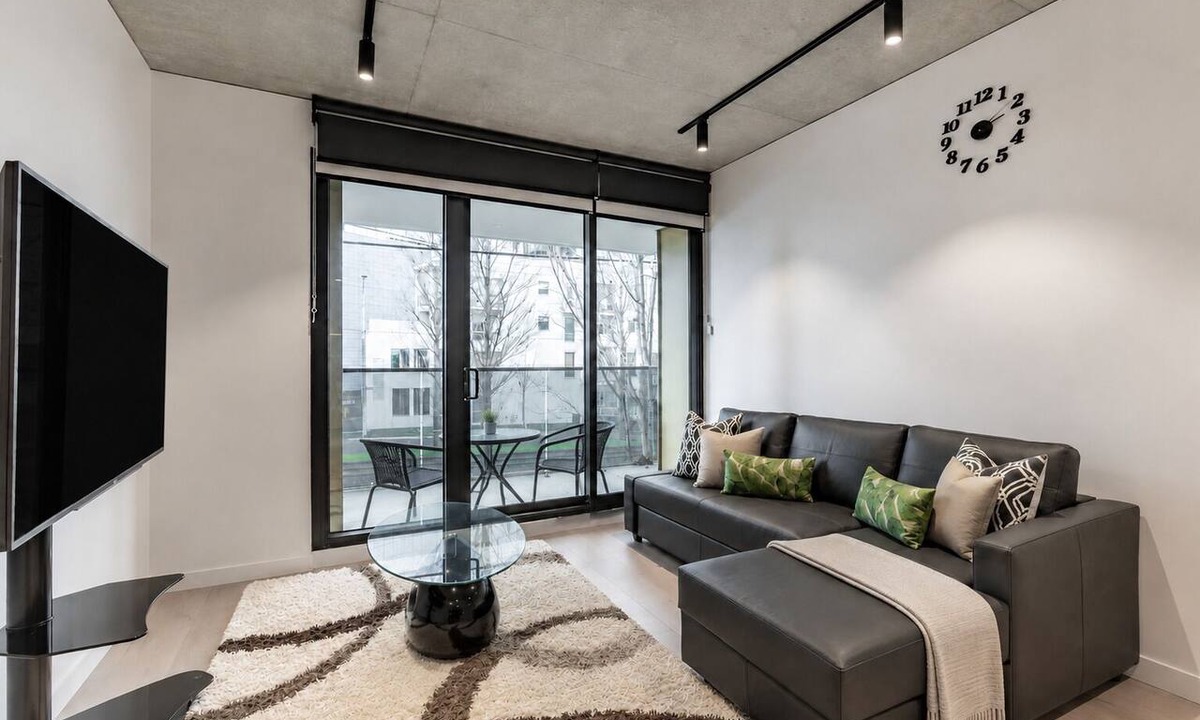 North Melbourne Apartment | Indigo by Ready Set Stay