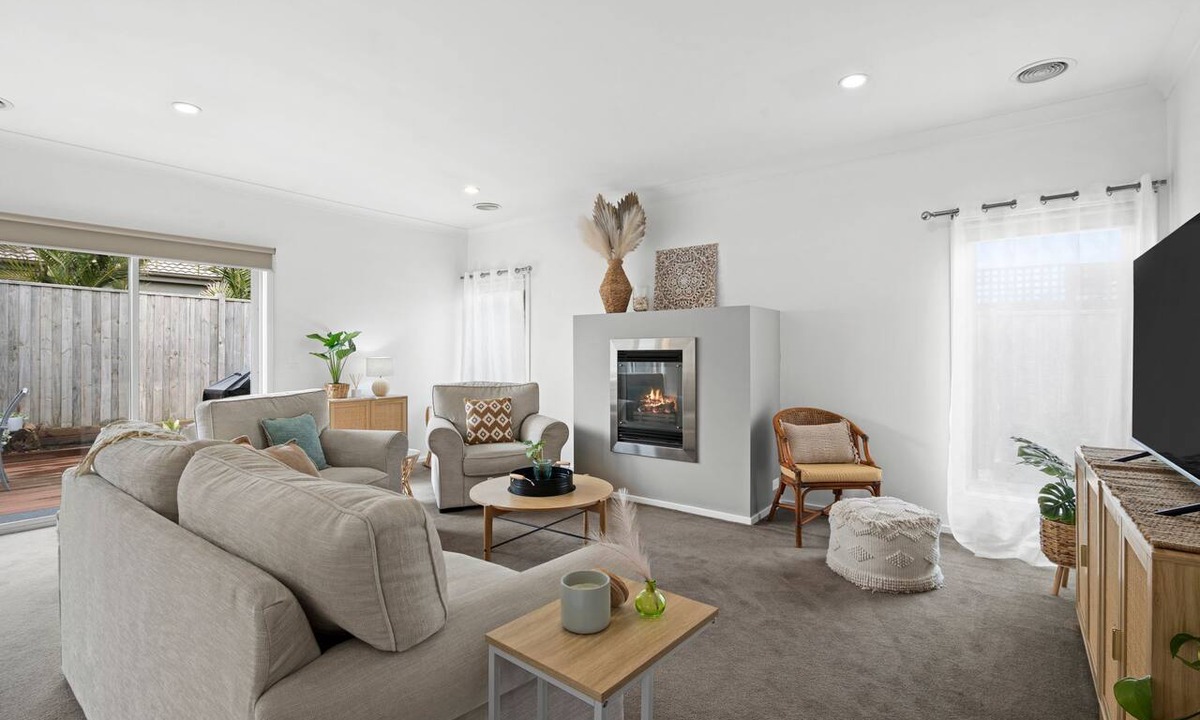 Torquay House | Indoor Fire Place- Walk to beaches,cafes,kids playground and oval