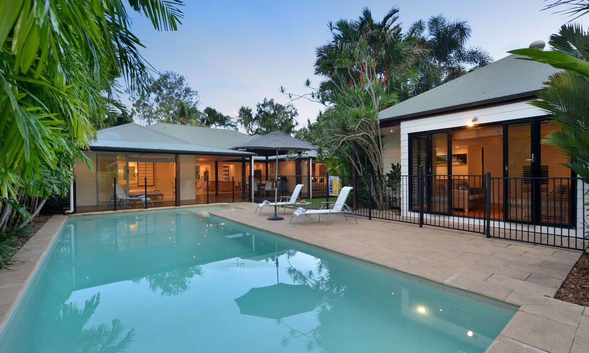 Port Douglas House | Innaminny - 4 Bedroom House by the Beach