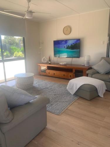 Kingscote Apartment | Investigator Beach Breeze Apartments U1