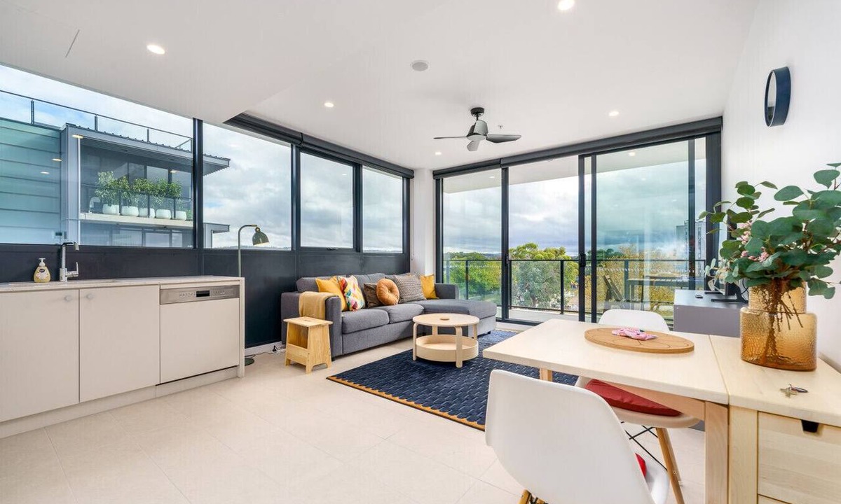 Turner Apartment | Inviting Urban Stay near City and ANU