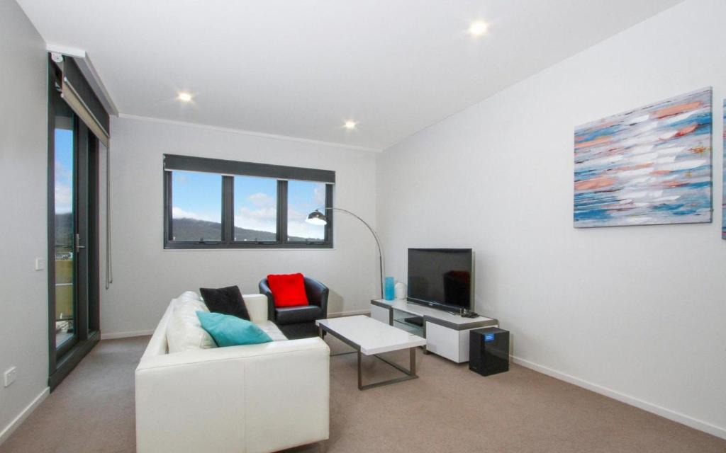 Braddon Apartment | IQ Smart Apartments 704 Braddon ACT