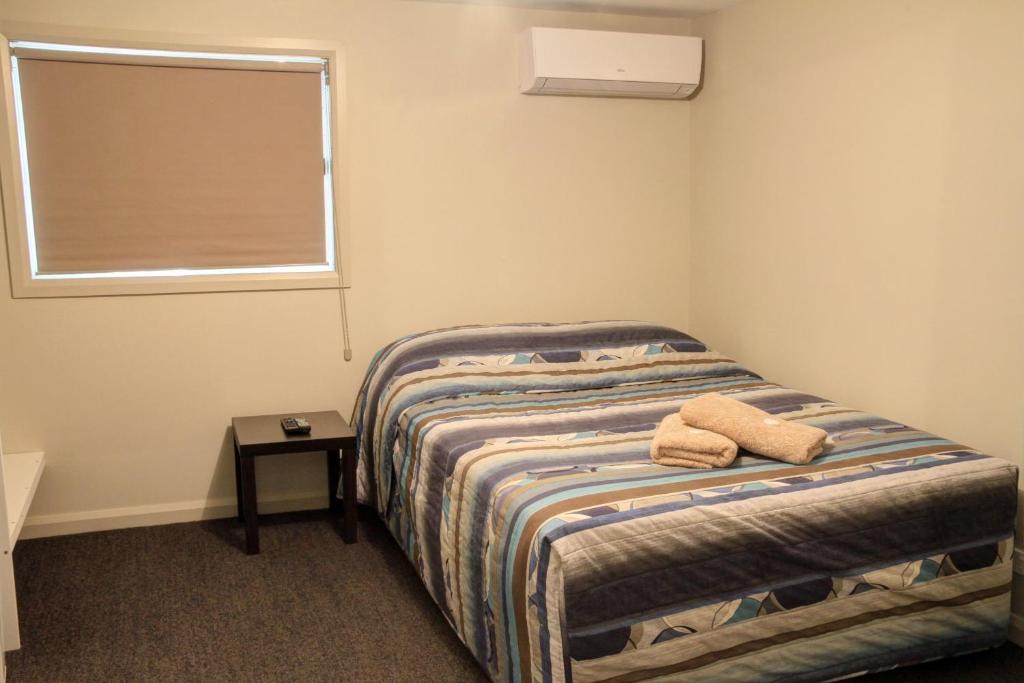 Ivanhoe Hotel | Ivanhoe Hotel Motel