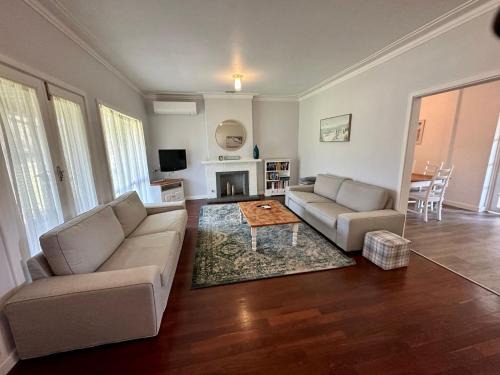 West Busselton House | Jacaranda Cottage
