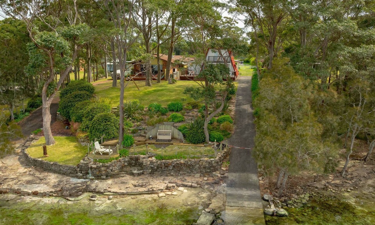 St. Georges Basin House | Jado on the Lake- House Jervis Bay