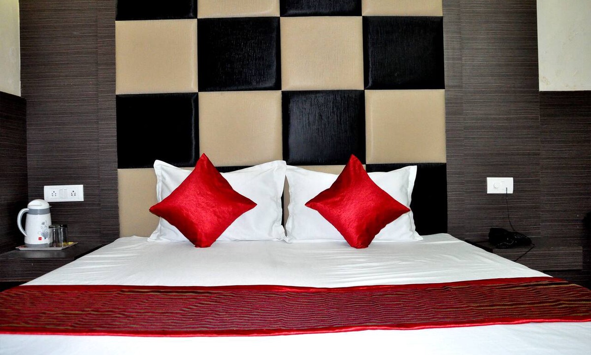 Katra Hotel | Jagdish Residency