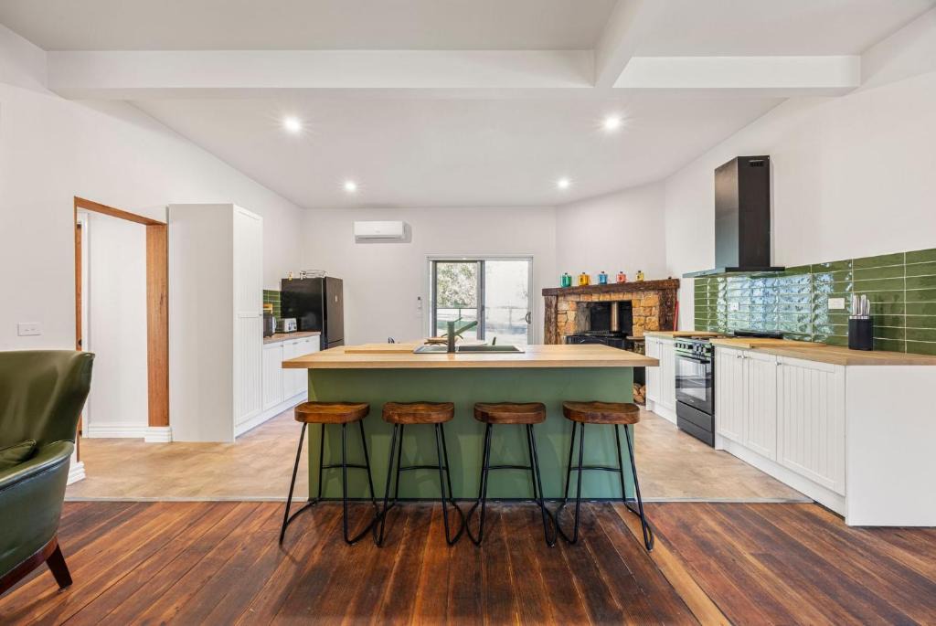 Toombullup House | Jam Cottage Tolmie