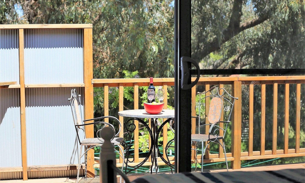 Guilderton House | Just Beachy - Quiet & Relaxing - comfortable beach cottage