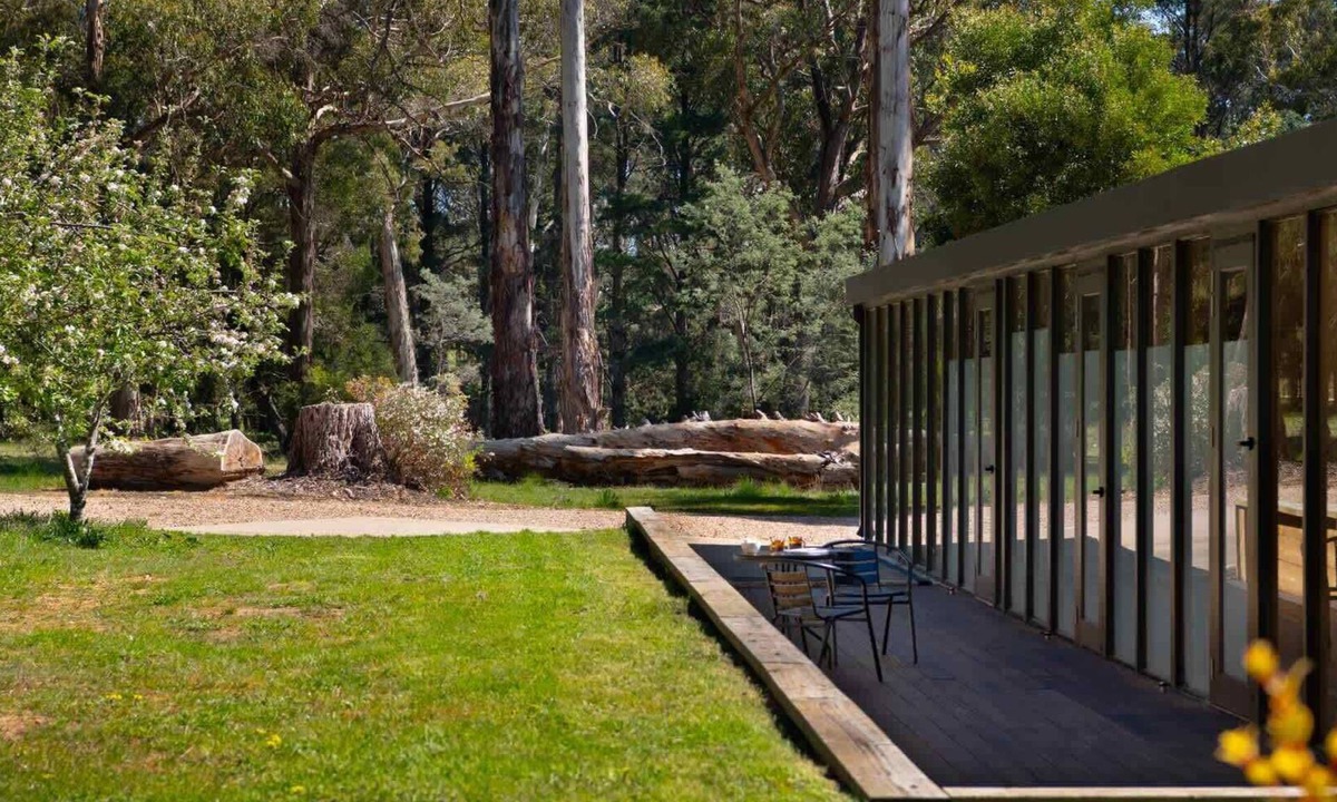 Wheatsheaf House | Kangaroo Creek Estate Daylesford