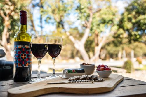 Lake Crackenback House | Kickenback Studio - Gym l Indoor Pool l Tennis l Air-Con l WiFi l BBQ