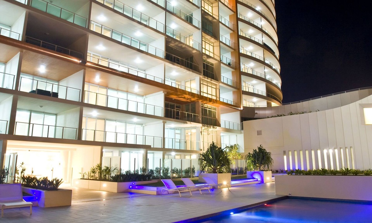 Coolangatta Hotel | Kirra Surf Apartments