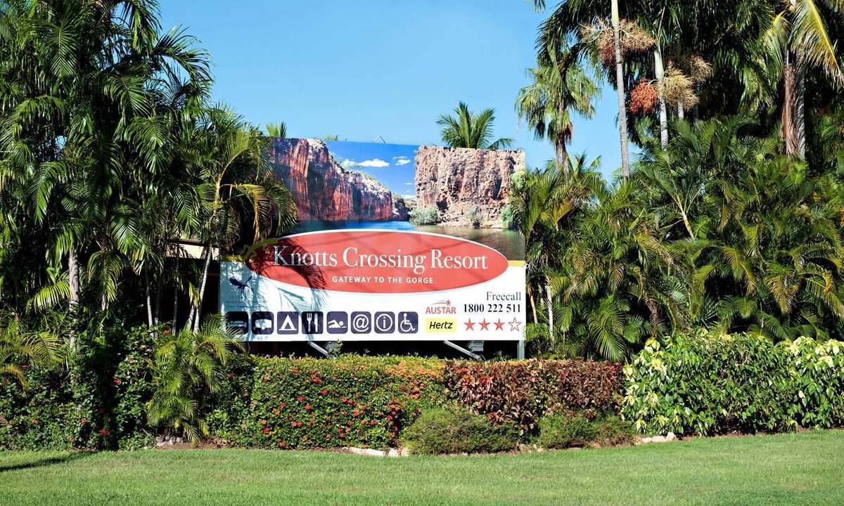 Katherine Hotel | Knotts Crossing Resort