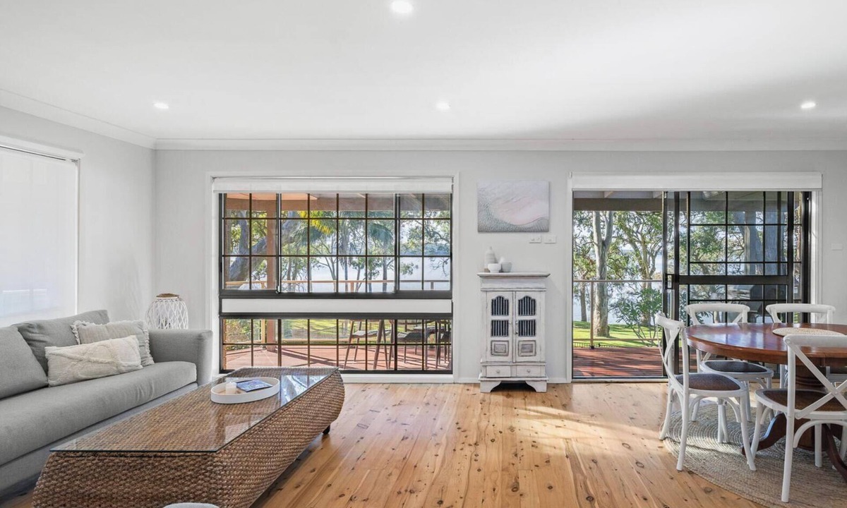 Summerland Point House | Kullaroo Lakehouse - Waterfront Reserve
