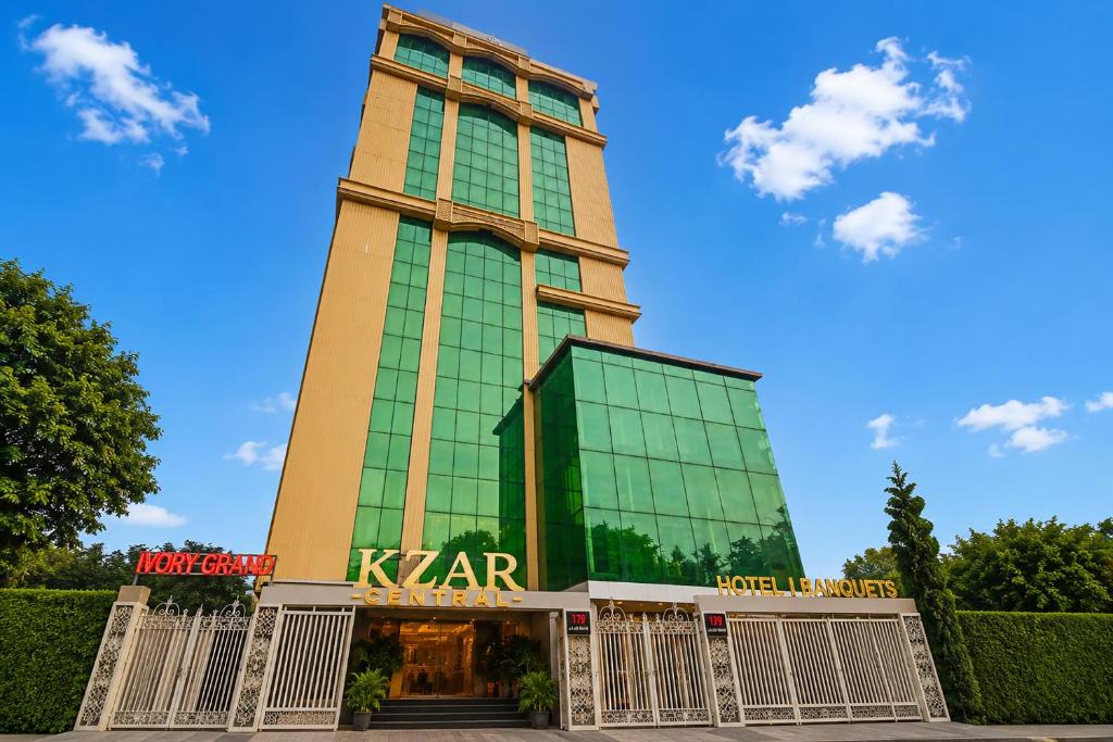 Kolkata Hotel | Kzar Central