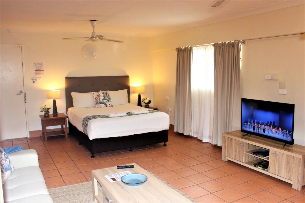 Cairns Central Business District Hotel | Lake Central Cairns