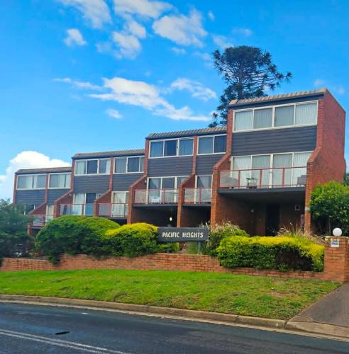 Merimbula Apartment | Lake View Heights