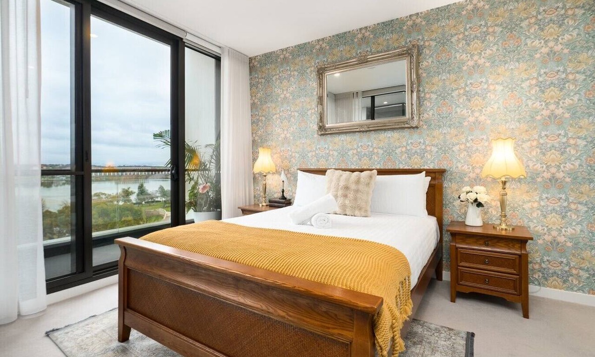 Canberra Apartment | Lakefront Modern Luxury - Paris Meets Canberra