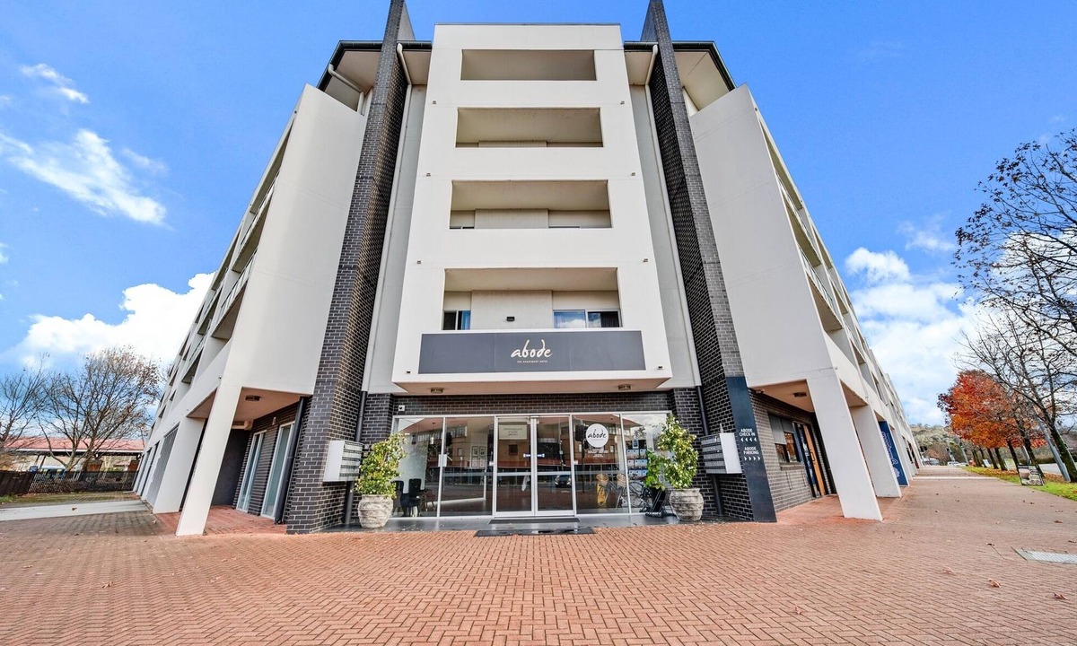 Greenway Apartment | Lakeside 1-Bed Unit Conveniently by Shops