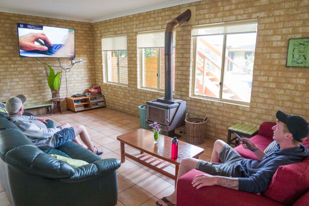 Lancelin Hostel | Lancelin Lodge