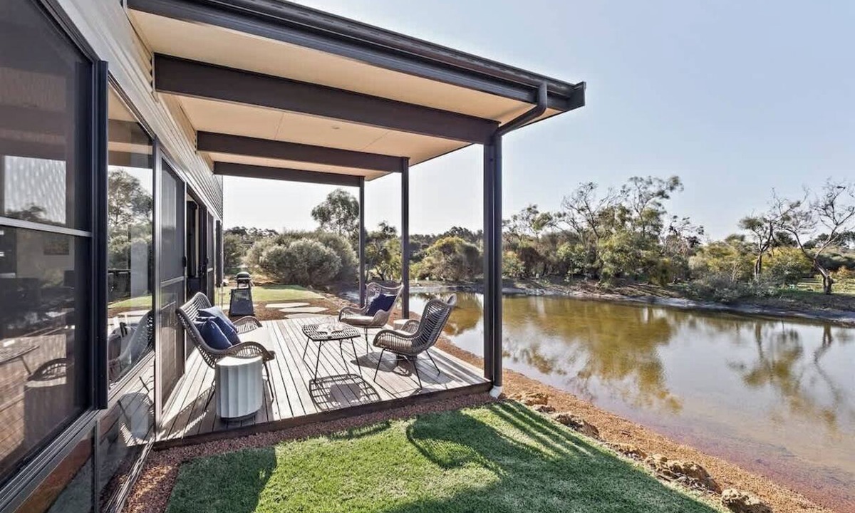 Wilyabrup House | Lang Chalet—Vineyard Bliss on the Waterfront