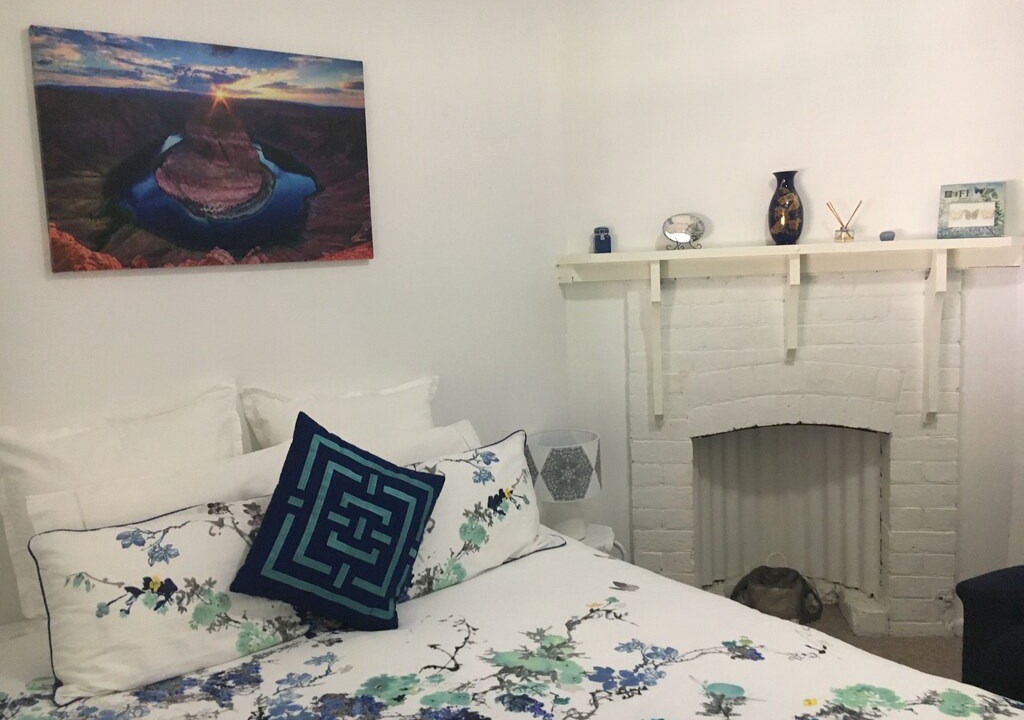 Coonabarabran House | Langley Cottage Queen Room