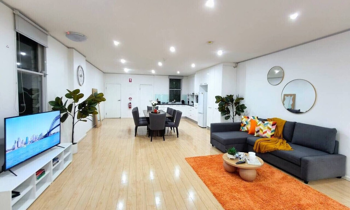Surry Hills Apartment | Large Central Property with Maximum Privacy