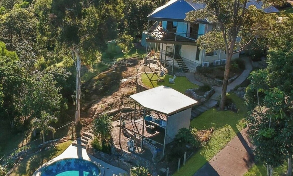 Maroochy River House | Large Home, Sleeps 14, Pool & Gazebo, River Views,Pet Friendly
