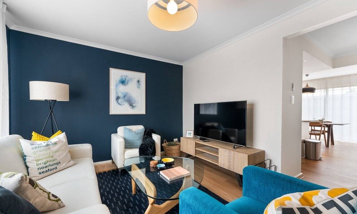 Largs Bay Villa | Largs Bay Stay—Relaxed Beachside Retreat with BBQ