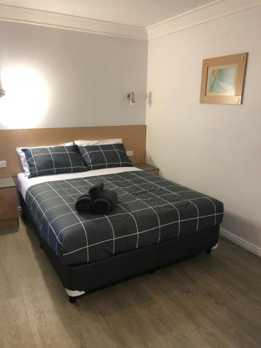 Pegs Creek Hotel | Latitude20 Cattrall Park Motel