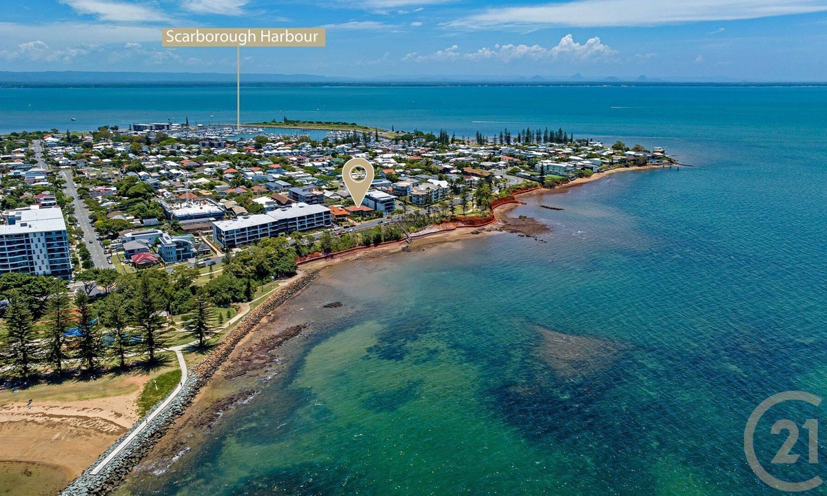 Scarborough House | Lavish Landsborough Waterfront with views and a pool