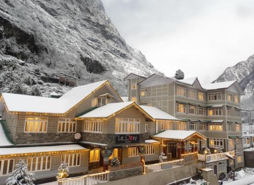 Lachung Hotel | Lecoxy Resort