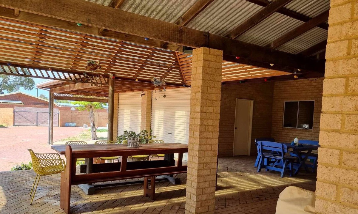 Leeman House | leeman boat house