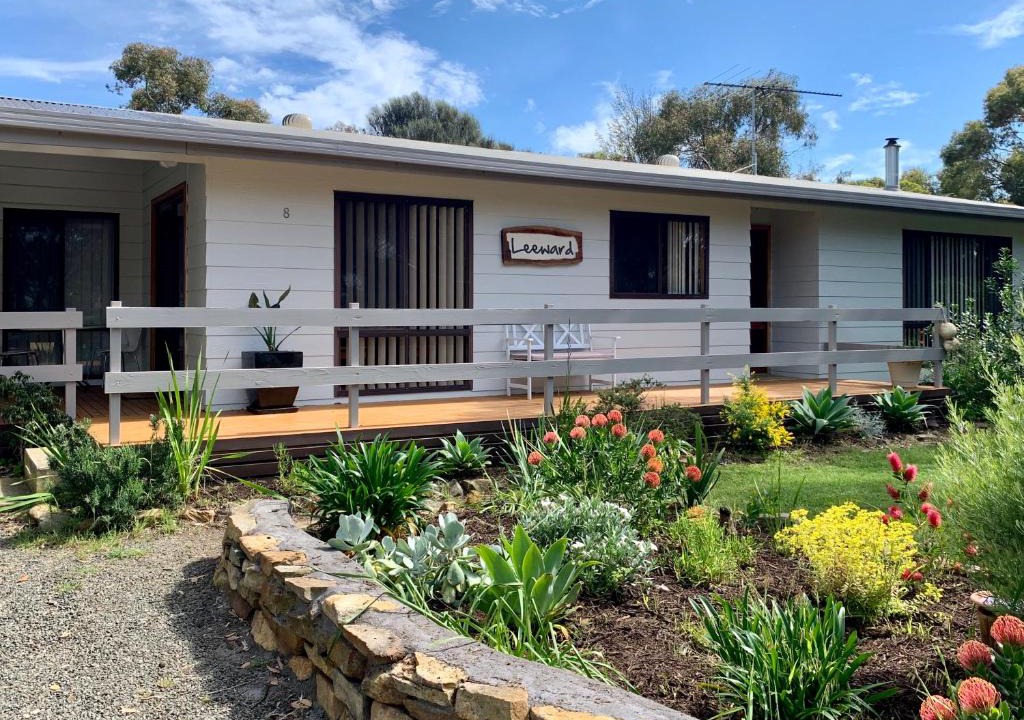 Brownlow Ki House | Leeward 'tranquil beachfront'